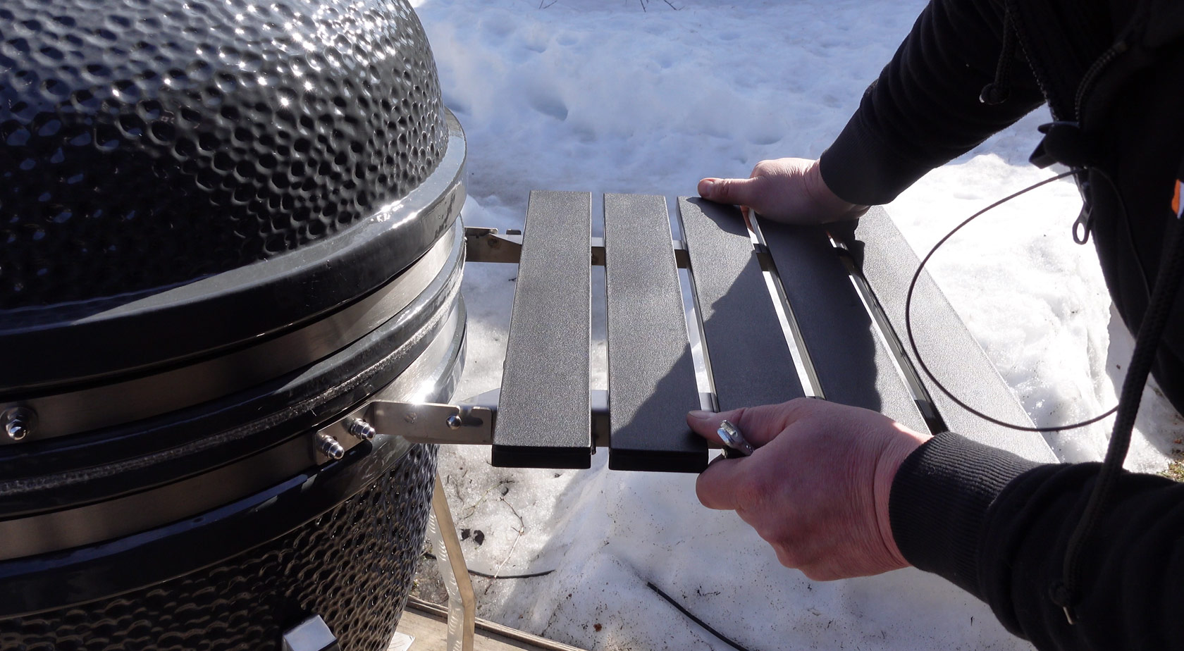 Как устроен гриль Slow ‘N Sear Kamado боковой столик керамического снс камадо