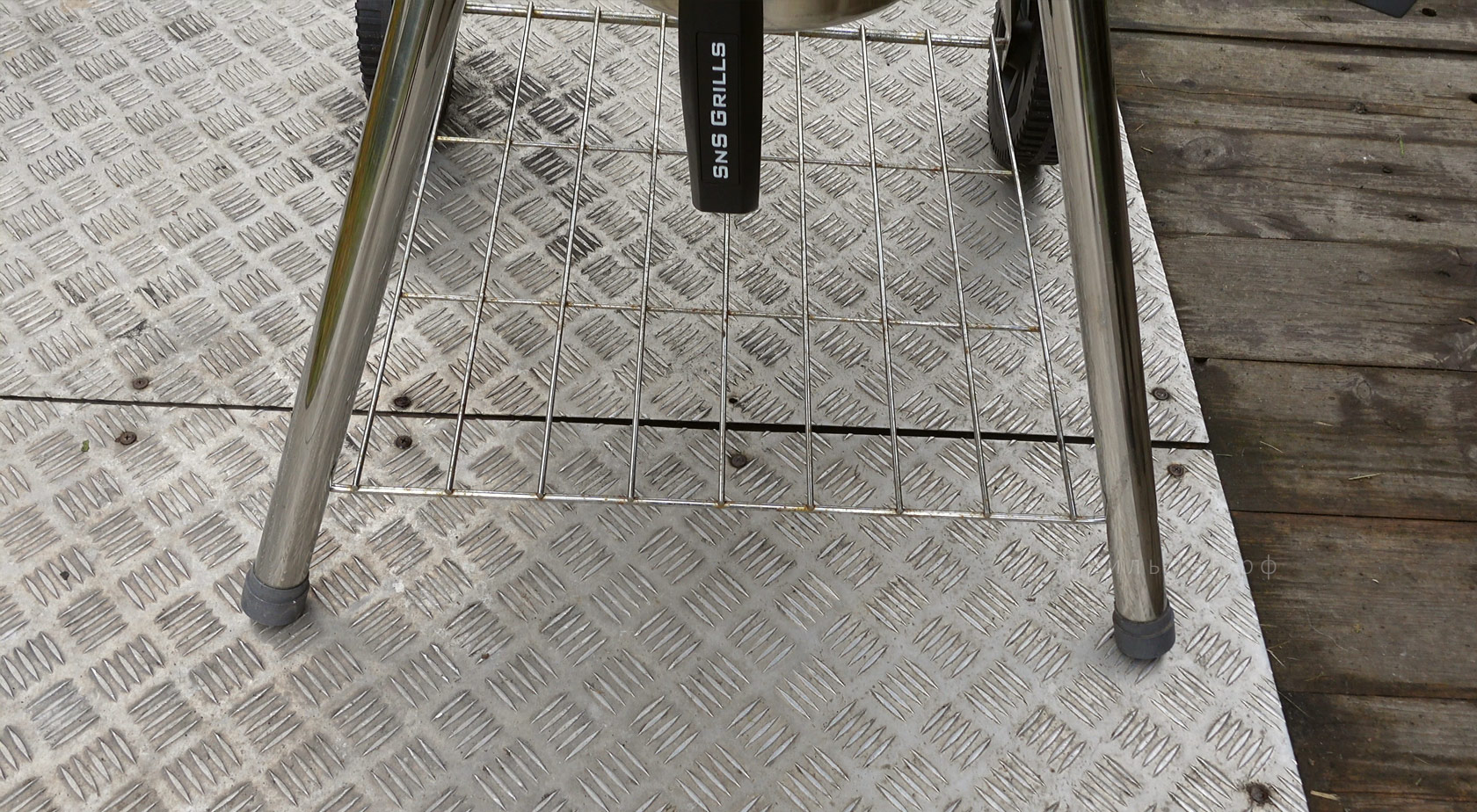 Обзор угольного гриля SnS Kettle Обзор угольного гриля SnS Kettle