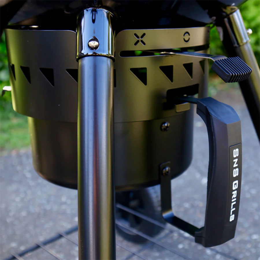 Угольный гриль SnS Kettle Black Edition, с корзиной SnS, 57 см, черный Угольный гриль SnS Kettle Black Edition, с корзиной SnS, 57 см, черный